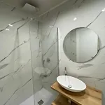 לינה וארוחת בוקר Elite Etnea 4*